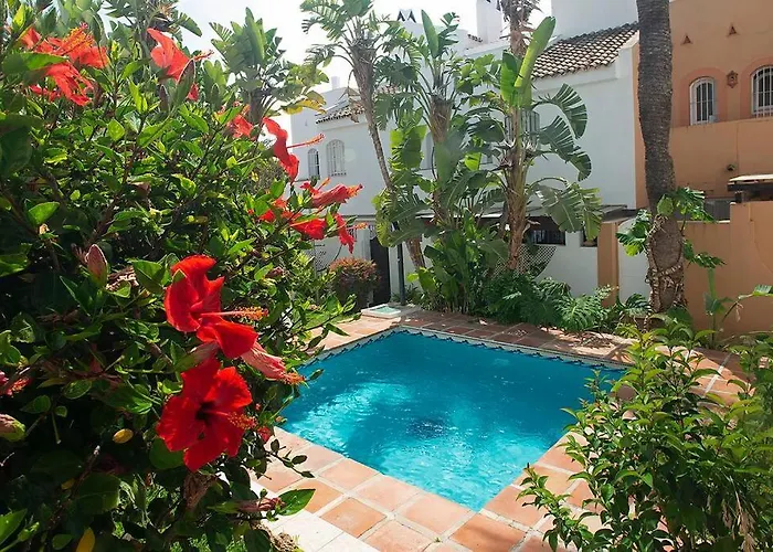 Beautiful And Quiet Family Townhouse In Great Location * 马尔韦利亚