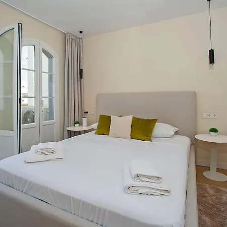Prázdninový dům Beautiful And Quiet Family Townhouse In Great Location
