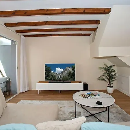 Ferienhaus Beautiful And Quiet Family Townhouse In Great Location Marbella