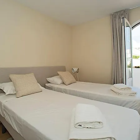 Beautiful And Quiet Family Townhouse In Great Location Ferienhaus Marbella