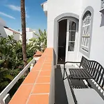 Beautiful And Quiet Family Townhouse In Great Location Tatil Evi