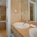 Beautiful And Quiet Family Townhouse In Great Location 펜션 마르베야
