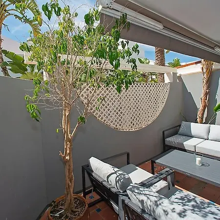 Beautiful And Quiet Family Townhouse In Great Location