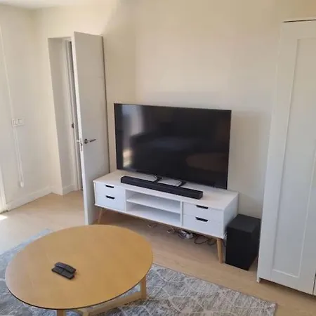 Holiday home Beautiful And Quiet Family Townhouse In Great Location