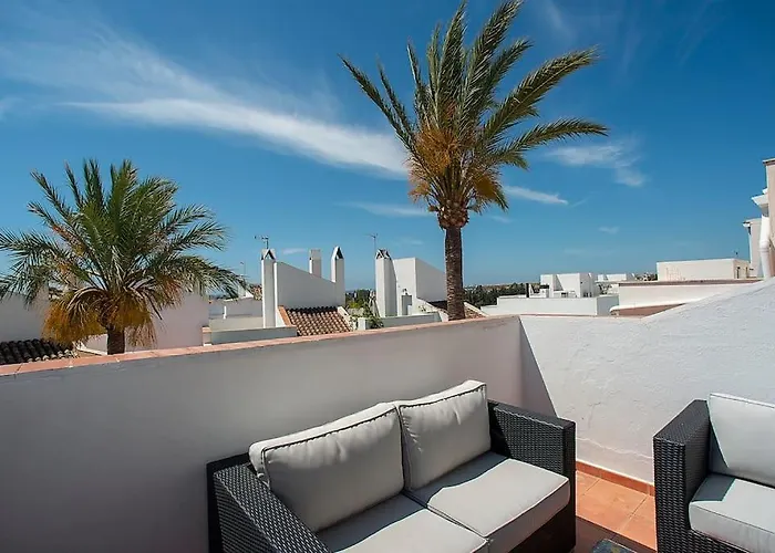 Beautiful And Quiet Family Townhouse In Great Location Ferienhaus