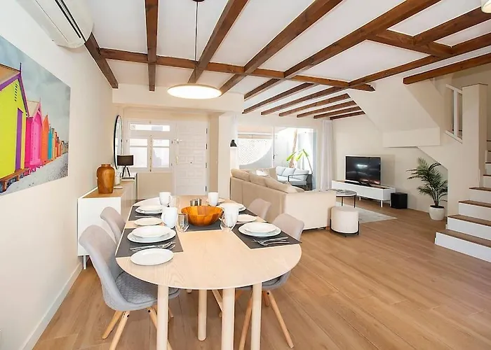 Beautiful And Quiet Family Townhouse In Great Location Марбелья